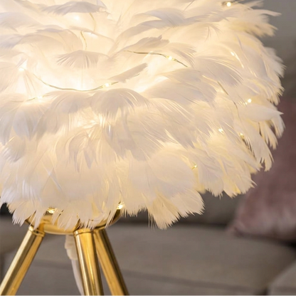 LAMPE NUAGE DE PLUMES & L'ÉLÉGANCE PURE DANS VOTRE INTÉRIEUR